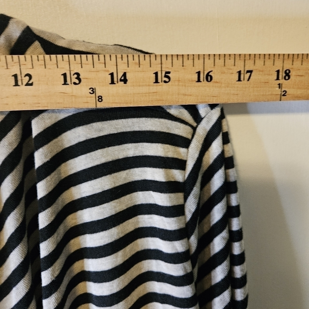 Hanger 55 Women's Size Large Open Cardigan Striped Black & White - Picture 8 of 11
